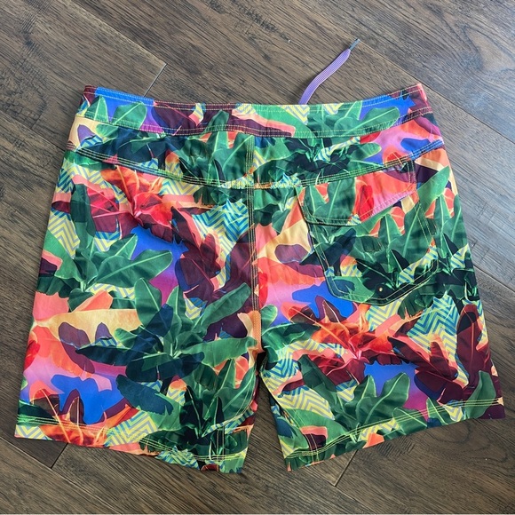 SAXX Men's swim shorts betawave 2n1 boardie 17” Jungle Print Athletic Shorts 32 - Picture 2 of 7